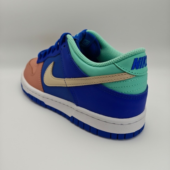 NIKE DUNK LOW SE HYPER ROYAL - Picture 6 of 8